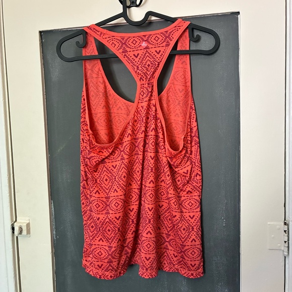 PraNa Luca Geometric Pattern Racerback Performance Tank Top - Picture 3 of 7